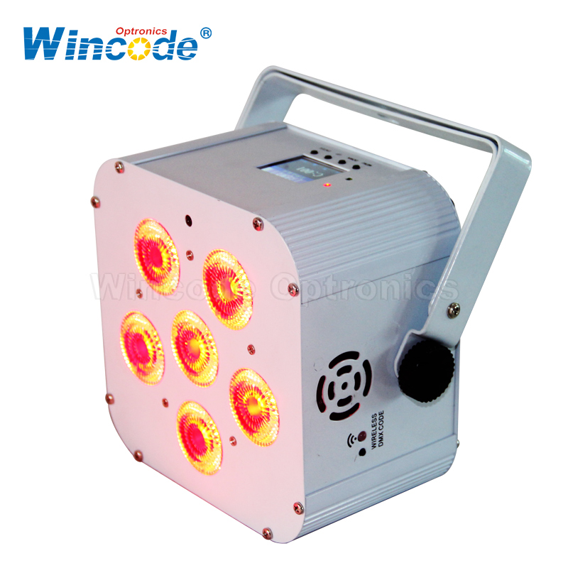 6 × 18 W RGBWA + UV 6 en 1 Par de luces LED inalámbricas alimentadas por batería