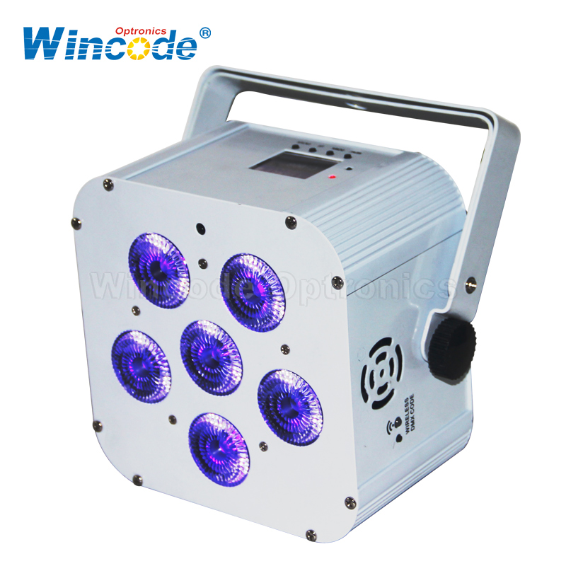 6 × 18 W RGBWA + UV 6 en 1 Par de luces LED inalámbricas alimentadas por batería