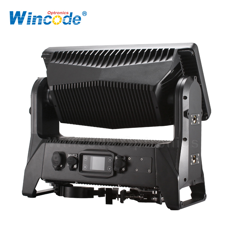 Luz estroboscópica móvil LED ThunderStrike IP65 | Luminaria resistente al agua RGB + blanca de alto brillo de 1500 W, lista para recorridos